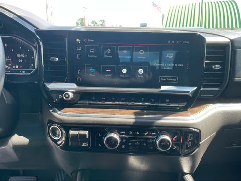 Used 2024 GMC Sierra 1500 Elevation w/ Elevation Premium Package AWD/4WD image 16
