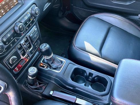 Used 2021 Jeep Wrangler Unlimited Rubicon AWD/4WD image 11
