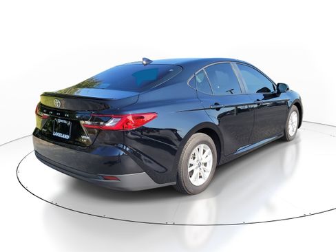 Certified 2025 Toyota Camry LE image 7