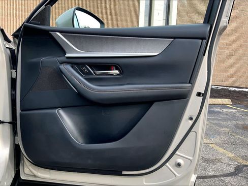 Used 2024 MAZDA CX-90 Plug-In Hybrid w/ Premium Pkg image 23