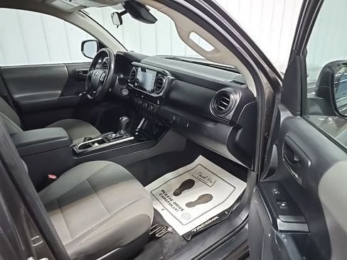 Used 2020 Toyota Tacoma SR w/ SX Package image 15