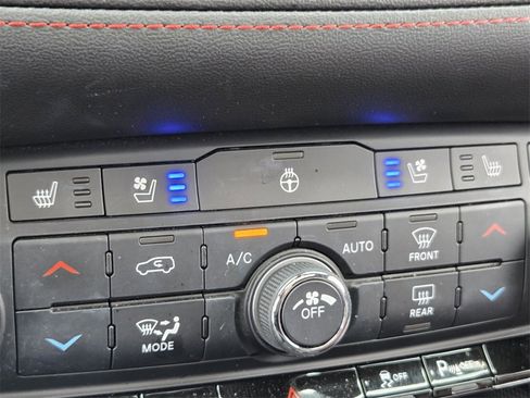 Used 2024 Dodge Durango GT image 22