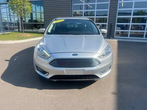 Used 2018 Ford Focus Titanium FWD image 2