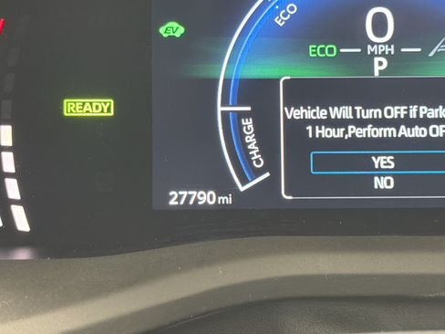 Used 2025 Toyota Camry LE FWD image 15