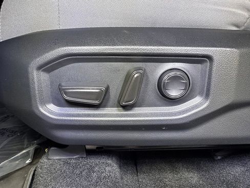 Certified 2025 Toyota Tundra SR5 AWD/4WD image 28