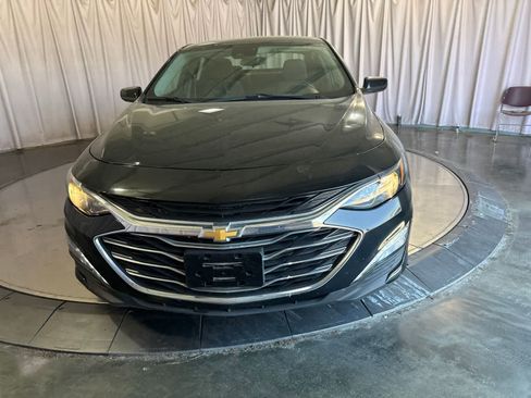 Used 2024 Chevrolet Malibu LT FWD image 2