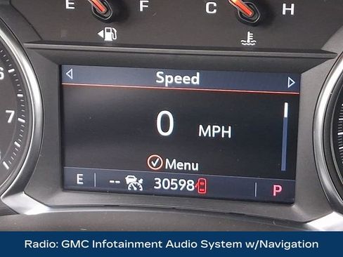 Used 2022 GMC Terrain SLT w/ Infotainment Package II AWD/4WD image 6