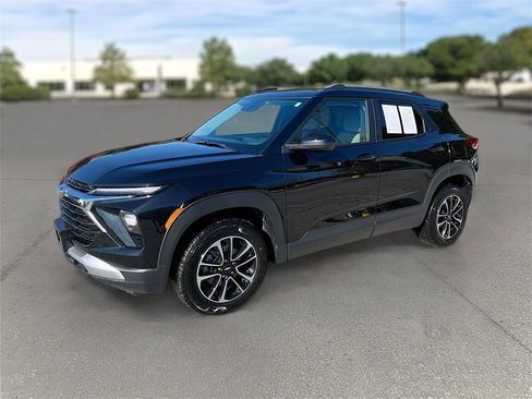 Used 2024 Chevrolet TrailBlazer LT image 28