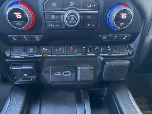 Used 2022 Chevrolet Silverado 3500 High Country image 25