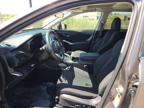 Used 2024 Subaru Outback Premium AWD/4WD image 11