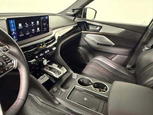 Used 2025 Acura MDX A-Spec image 33