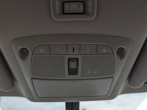 Used 2019 Nissan Pathfinder SL AWD/4WD image 23