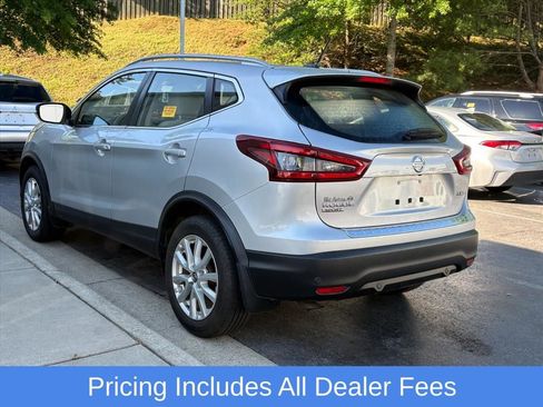 Used 2022 Nissan Rogue Sport SV AWD/4WD image 4