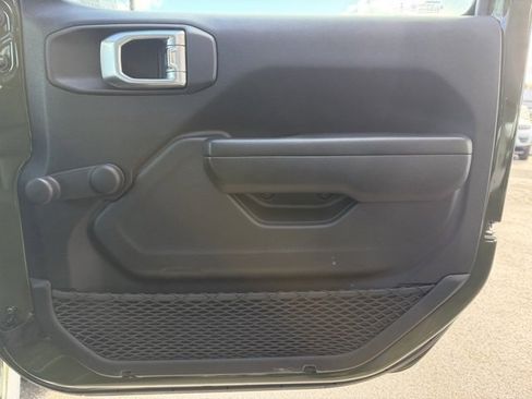 Used 2021 Jeep Wrangler Unlimited Sport image 26