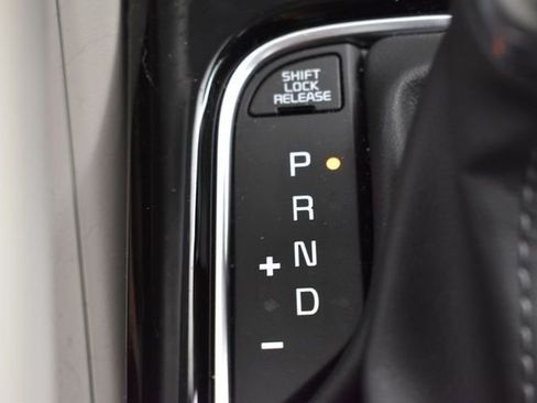 Used 2025 Kia Telluride S FWD image 22
