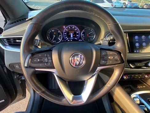 Used 2024 Buick Enclave Premium image 30