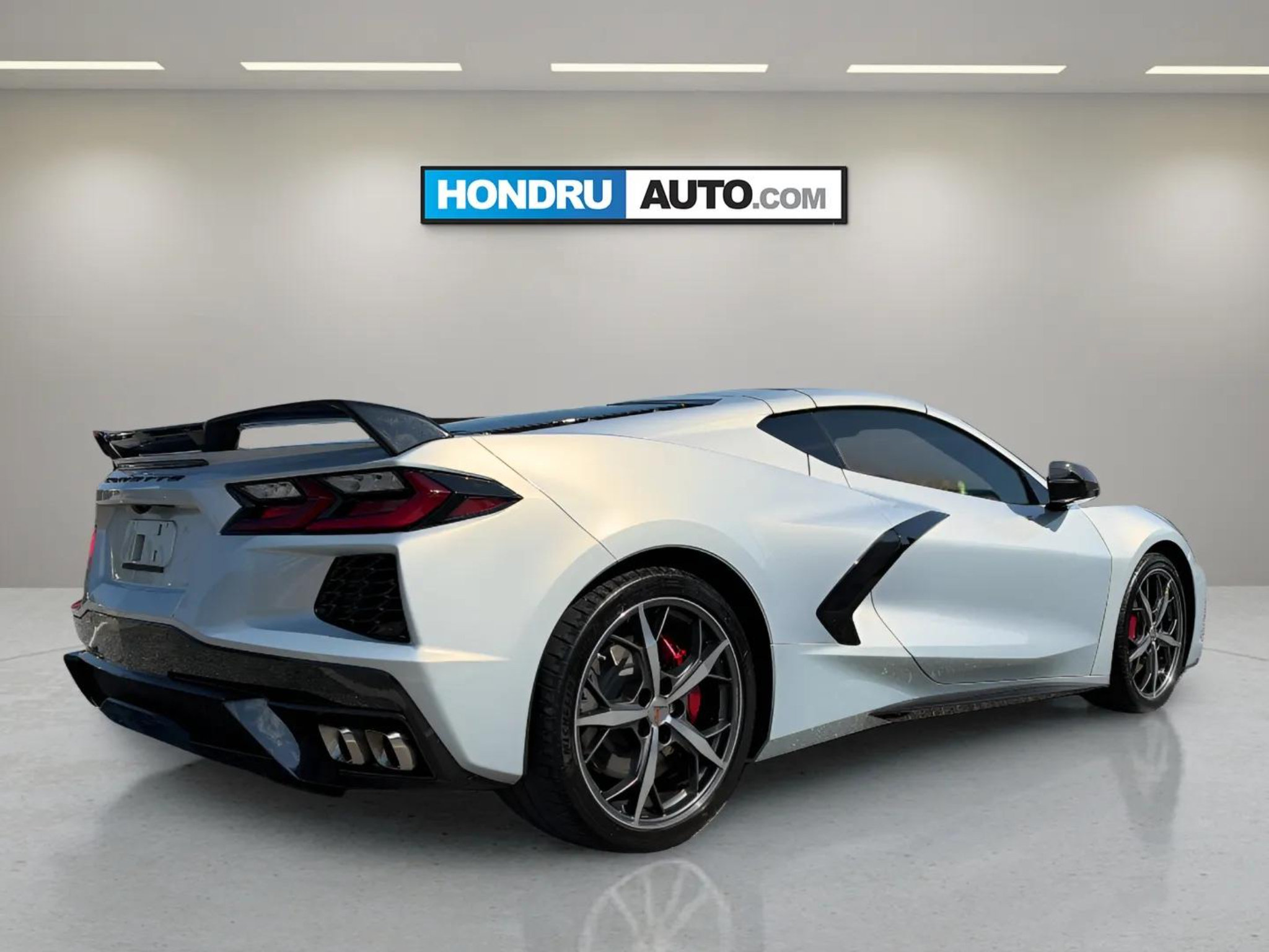 Used 2021 Chevrolet Corvette Stingray Premium Cpe w/ Z51 Performance Package RWD image 10