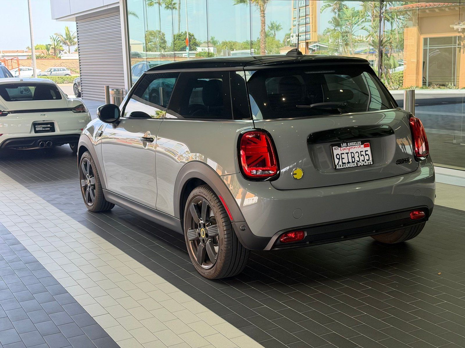 Used 2023 MINI Cooper SE FWD image 13