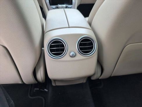Used 2019 Mercedes-Benz GLC 350e 4MATIC image 18