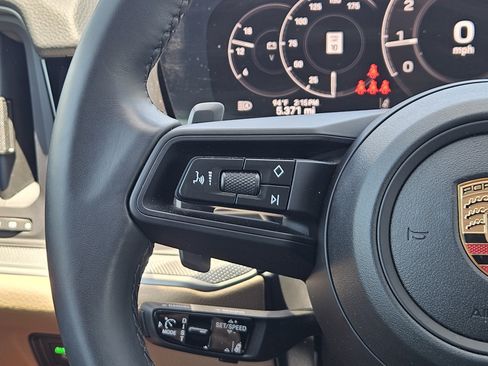 Certified 2026 Porsche Cayenne AWD/4WD image 26