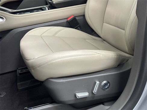 Used 2024 Lincoln Nautilus Premier w/ Equipment Group 102A image 18