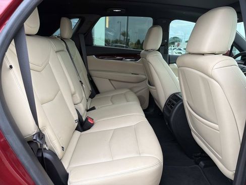 Used 2018 Cadillac XT5 Luxury w/ Driver Awareness Package FWD image 22