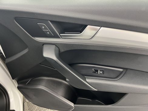 Used 2018 Audi Q5 Premium Plus w/ Premium Plus Package image 24