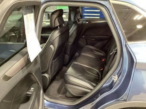 Used 2018 Lincoln MKC Premiere image 12