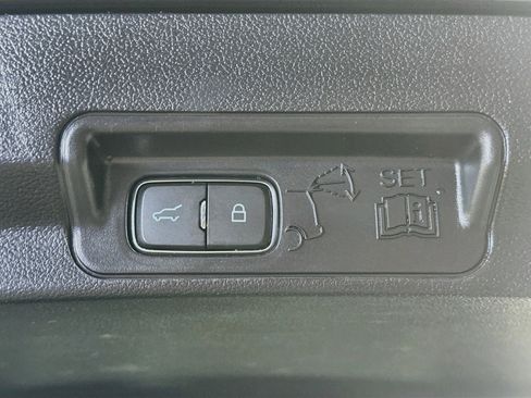 Used 2022 Ford Explorer XLT RWD image 29