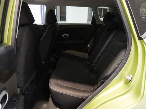 Used 2017 Kia Soul image 11