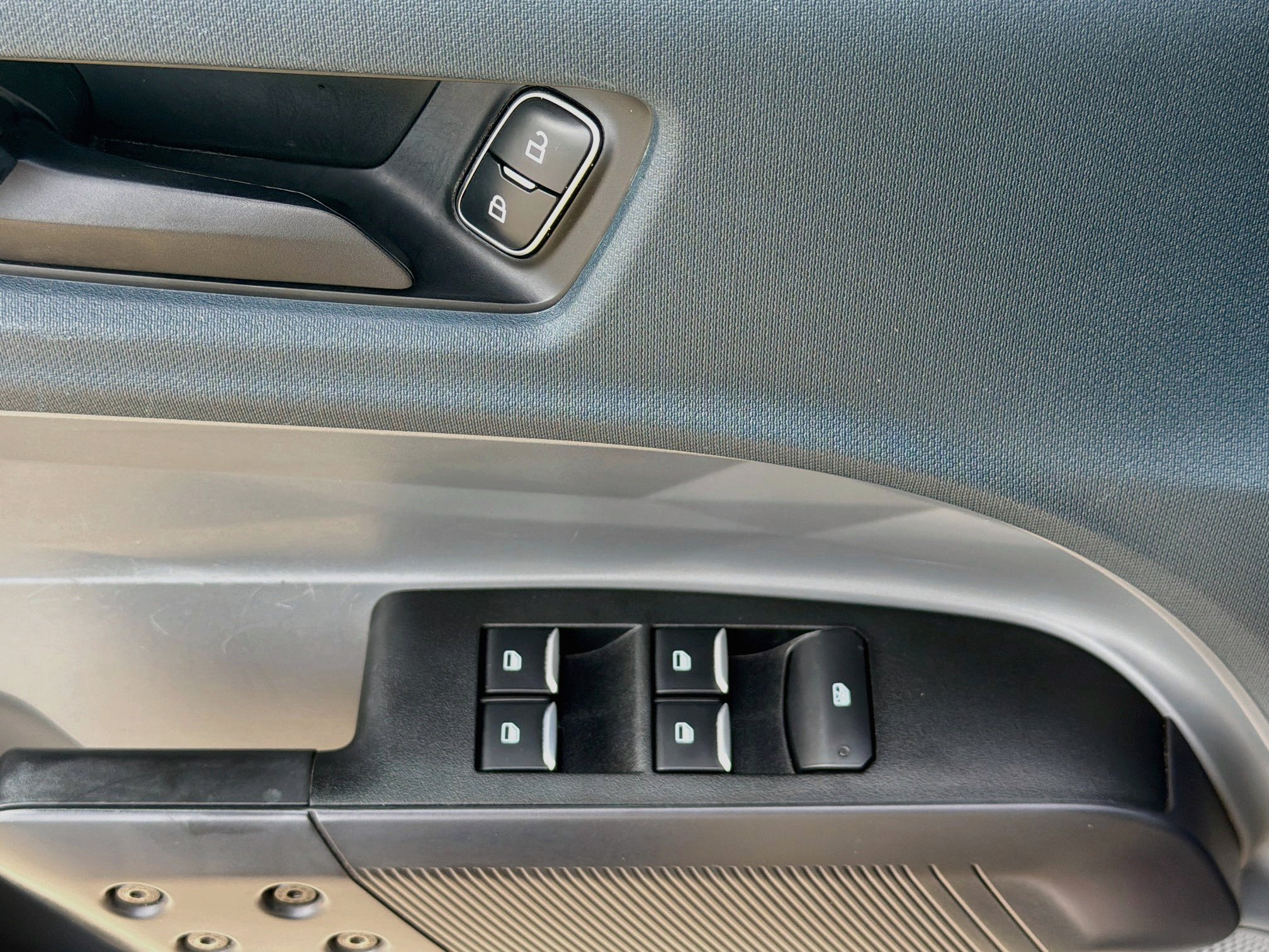 Certified 2023 Ford Maverick XL FWD image 17