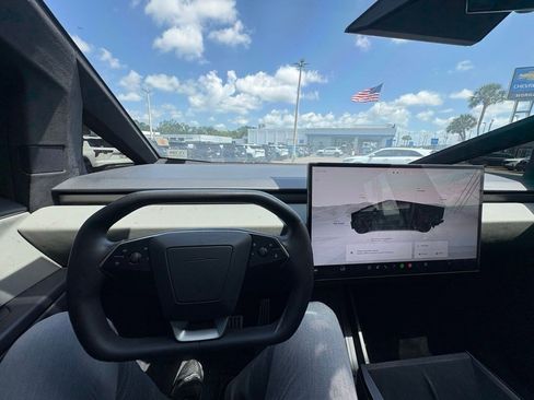 Used 2024 Tesla Cybertruck AWD Crew Cab image 10
