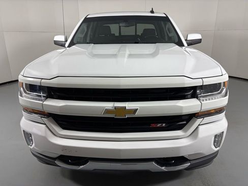 Used 2018 Chevrolet Silverado 1500 LT w/ All Star Edition image 3