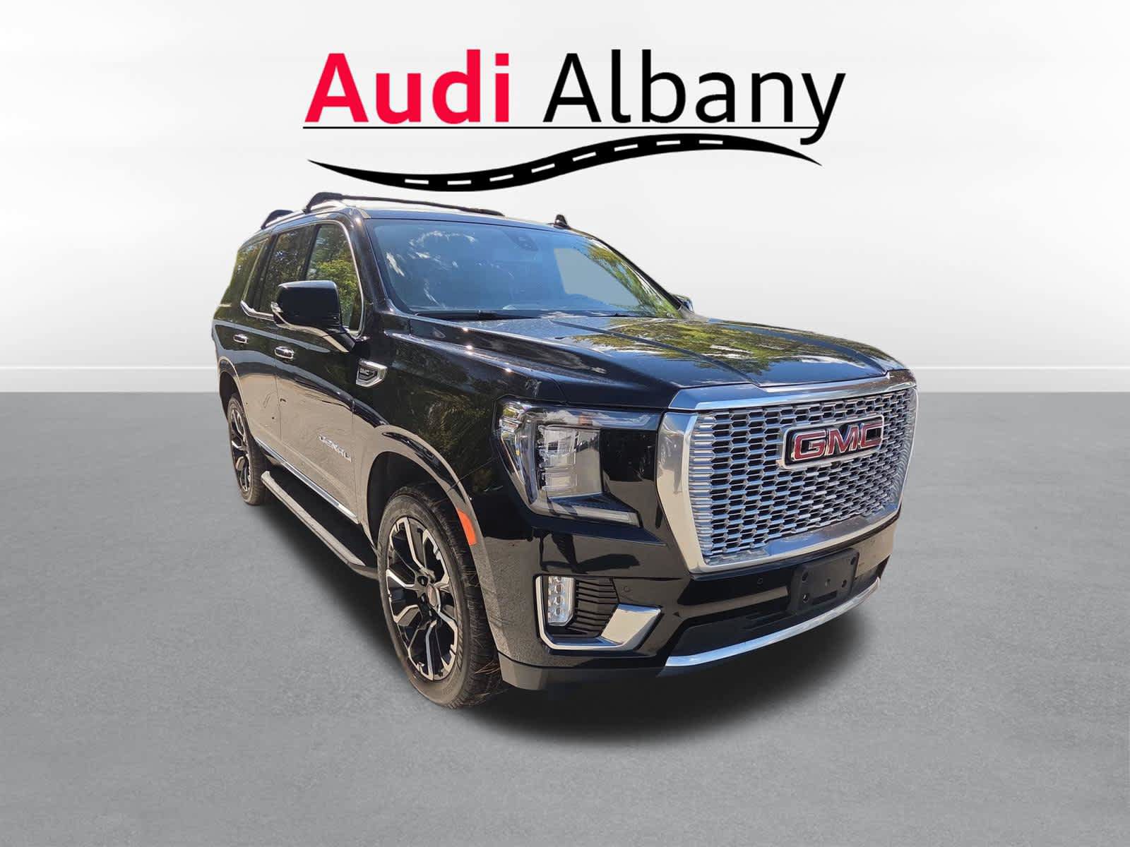 Used 2022 GMC Yukon Denali AWD/4WD image 2
