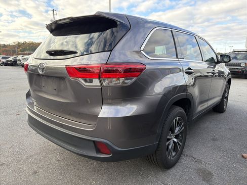 Used 2019 Toyota Highlander LE image 7