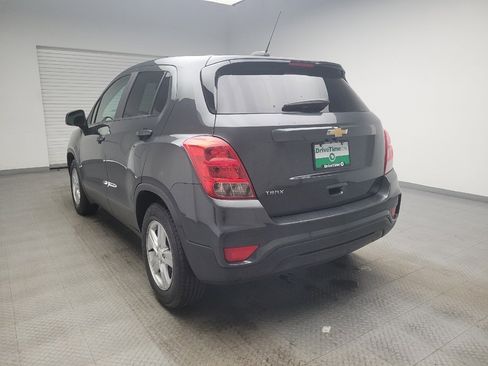 Used 2019 Chevrolet Trax LS w/ Tint and Cruise Package FWD image 5