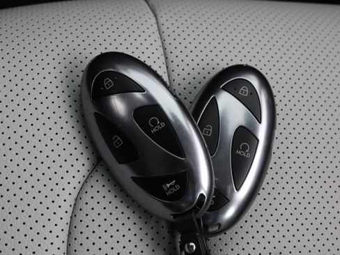 Certified 2025 Hyundai Elantra Limited image 30