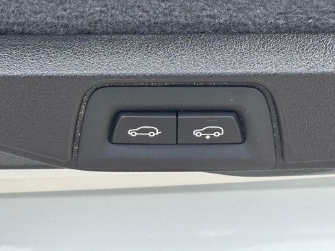 Used 2025 BMW X7 M60i AWD/4WD image 13