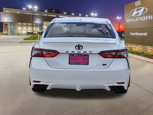Used 2023 Toyota Camry SE FWD image 8