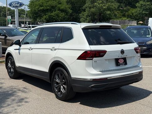 Used 2023 Volkswagen Tiguan SE w/ Panoramic Sunroof Package AWD/4WD image 8