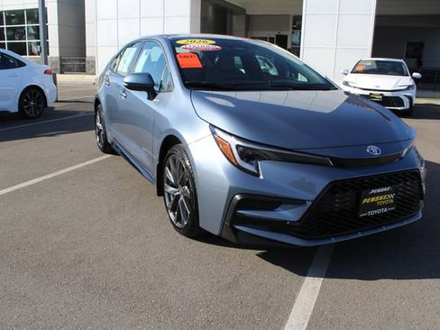 Certified 2026 Toyota Corolla SE FWD image 2