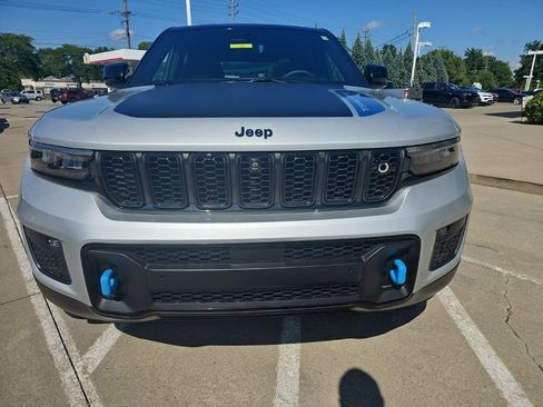 Certified 2024 Jeep Grand Cherokee Trailhawk w/ Advanced Protech Group II AWD/4WD image 5