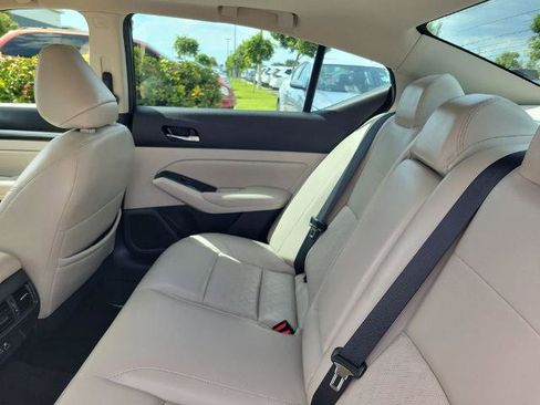 Certified 2023 Nissan Altima 2.5 SL FWD image 16