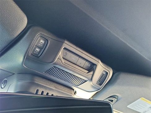 Used 2025 Jeep Wrangler Rubicon 392 image 32