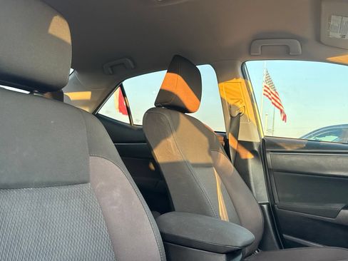 Used 2017 Toyota Corolla LE FWD image 31