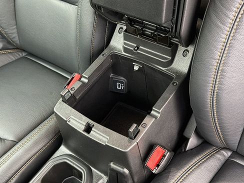 Used 2025 Jeep Wrangler Unlimited Sahara w/ Safety Group image 27