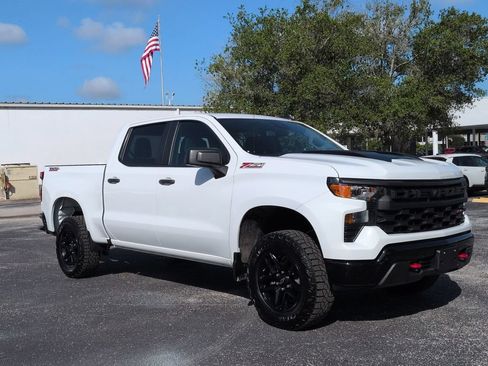 Used 2025 Chevrolet Silverado 1500 Custom Trail Boss AWD/4WD image 2