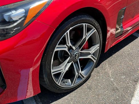 Used 2018 Kia Stinger GT2 image 8