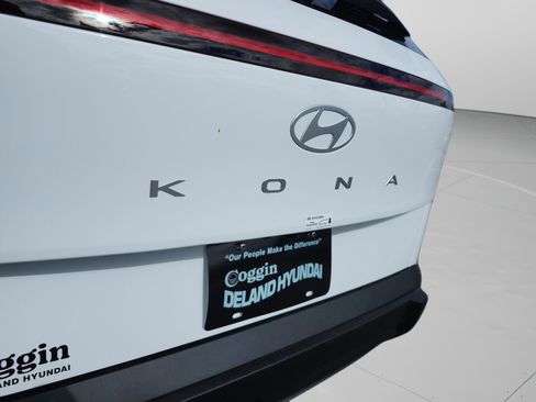 New 2026 Hyundai Kona SE image 23