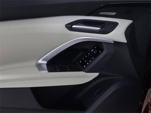 New 2025 Audi Q5 Prestige image 11